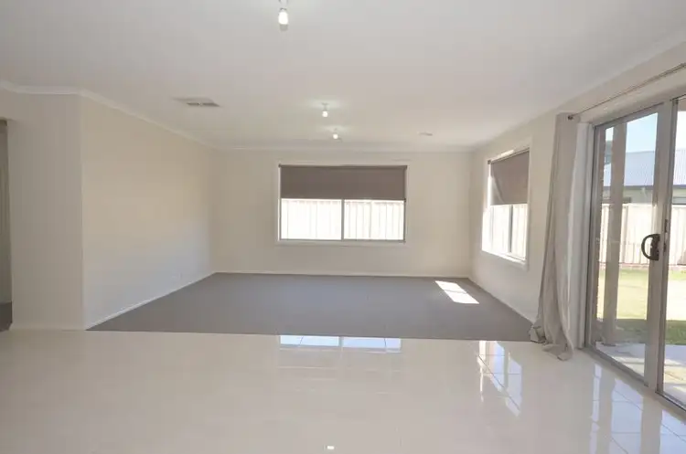 Fifth view of Homely house listing, 18 Arthur Drive, Horsham VIC 3400