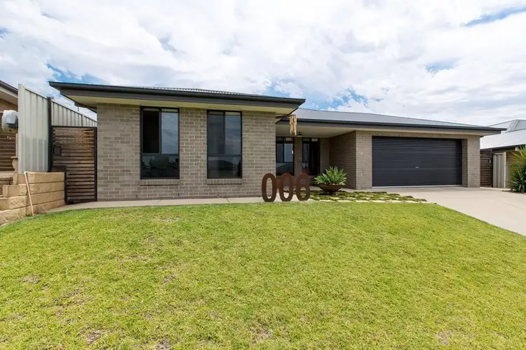 6 Tahara Crescent, Estella NSW 2650