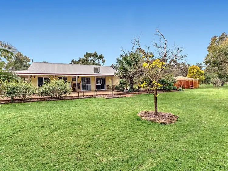17 Limousin Place, Oakford WA 6121