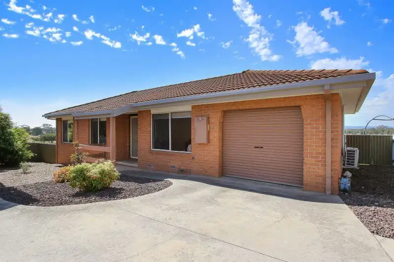 Main view of Homely townhouse listing, 3/4 Dane Place, Wodonga VIC 3690