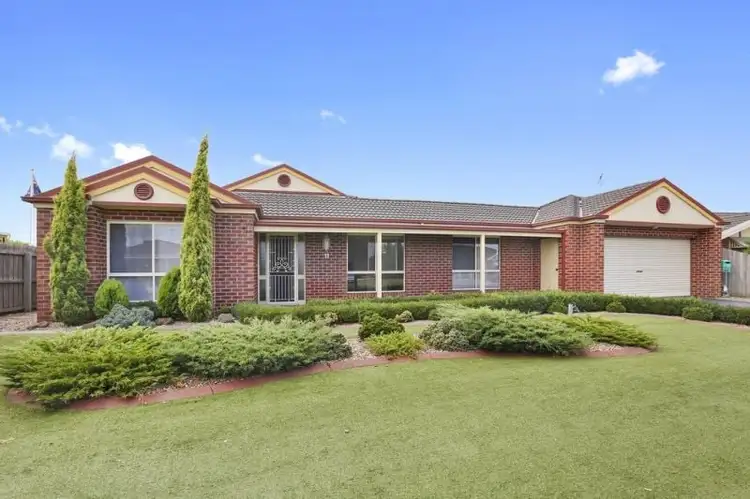 11 Alcott Road, St Albans Park VIC 3219