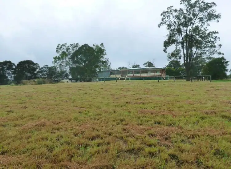 52 Woodlea Court, Crows Nest QLD 4355