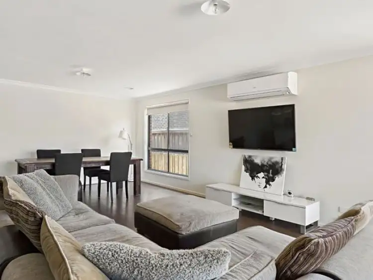 Fifth view of Homely house listing, 10 Buckland Hill Drive, Wallan VIC 3756