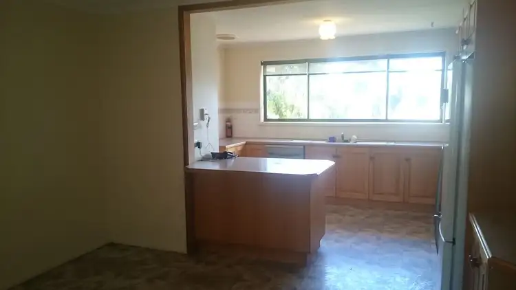 Seventh view of Homely house listing, 10 Arco Ct, Bairnsdale VIC 3875