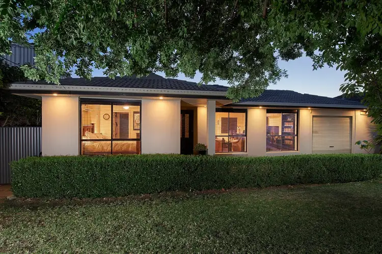 108 Simkin Crescent, Kooringal NSW 2650