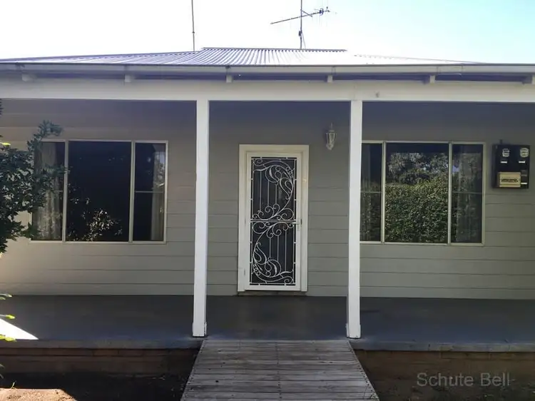 135 Third Ave, Narromine NSW 2821