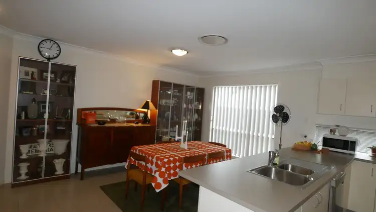 Third view of Homely villa listing, 1/120 Beach Street,, Cleveland QLD 4163