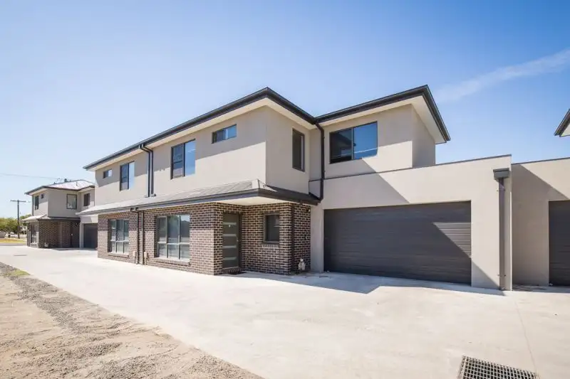 Main view of Homely townhouse listing, 3/21 Wawunna Road, Horsham VIC 3400