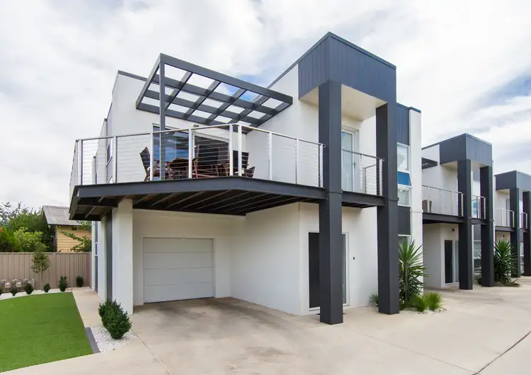 1/15 Broad Street, Wagga Wagga NSW 2650
