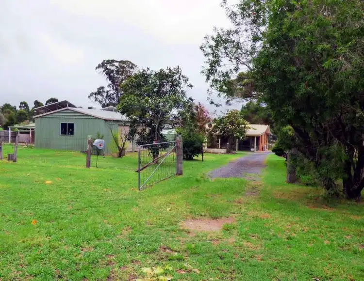 49 Albert Street West, Crows Nest QLD 4355