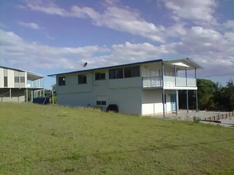 9 DAHLIA St., Russell Island QLD 4184