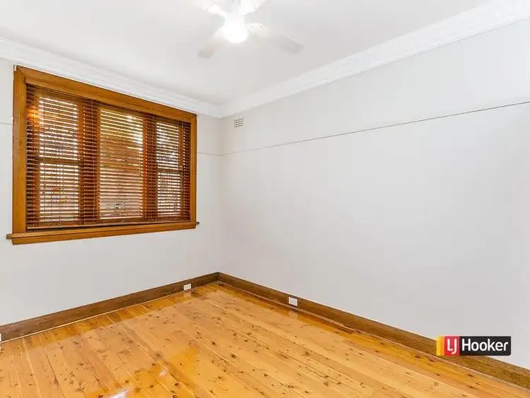 Fifth view of Homely apartment listing, 4/352 Livingstone Road, Marrickville NSW 2204
