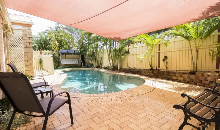 2B Amanda Street, Scarborough QLD 4020