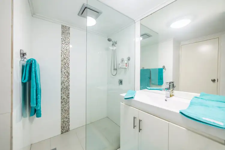Sixth view of Homely unit listing, 5/45 Pohlman Street, Southport QLD 4215