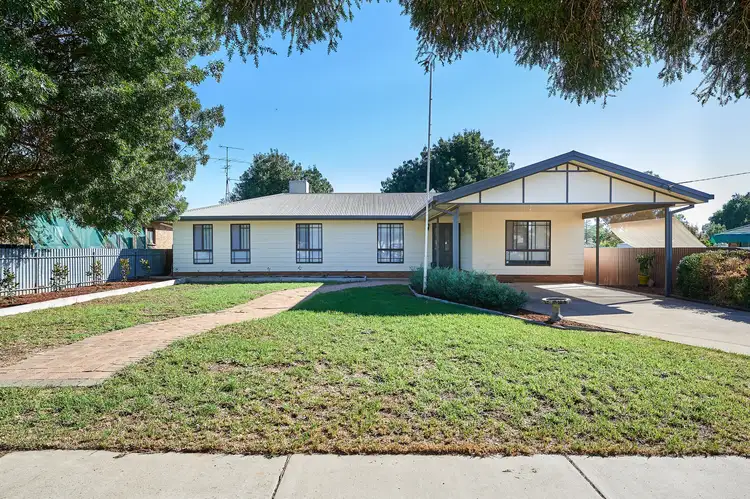 13 Green Street, Lockhart NSW 2656