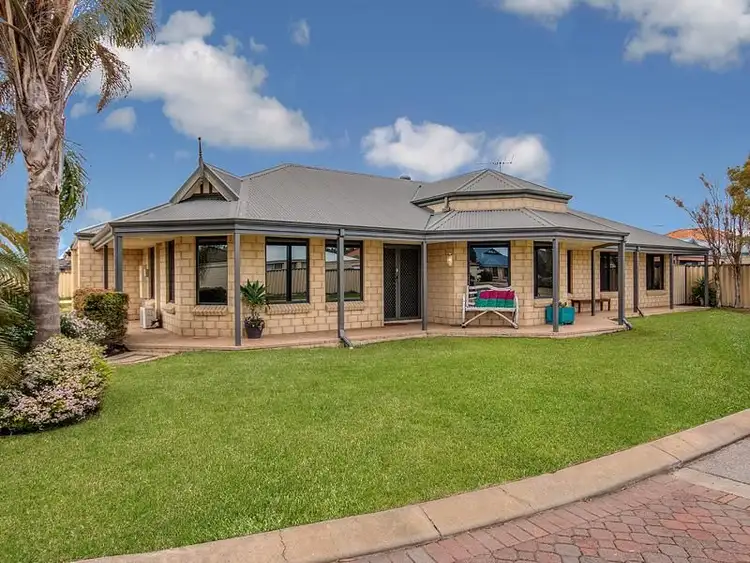 28 Bopeechee Way, Port Kennedy WA 6172