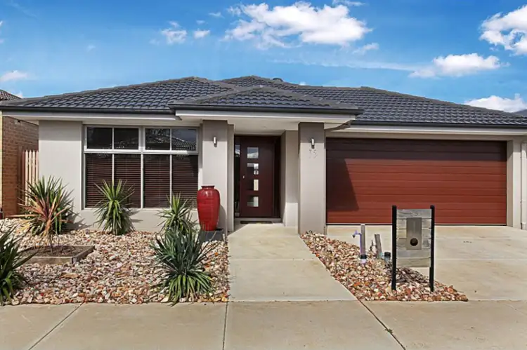 35 Blakewater Crescent, Weir Views VIC 3338
