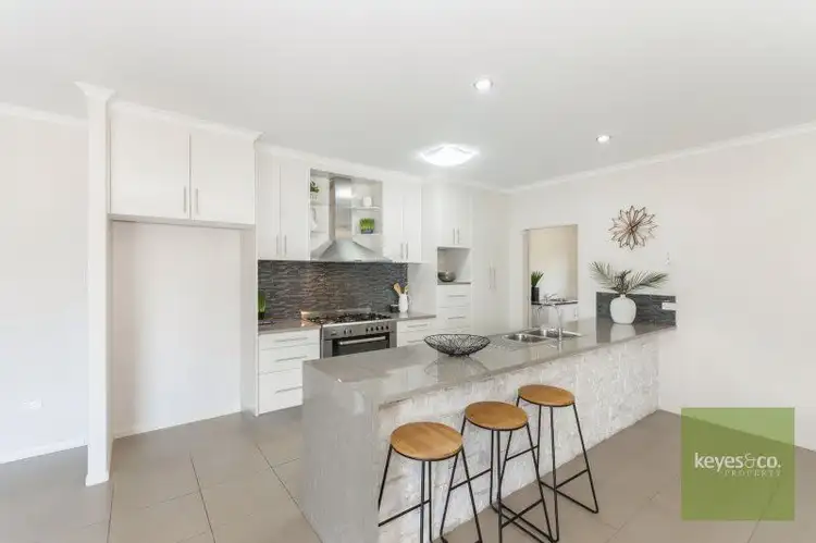 Second view of Homely house listing, 32 Batiki Circuit, Burdell QLD 4818