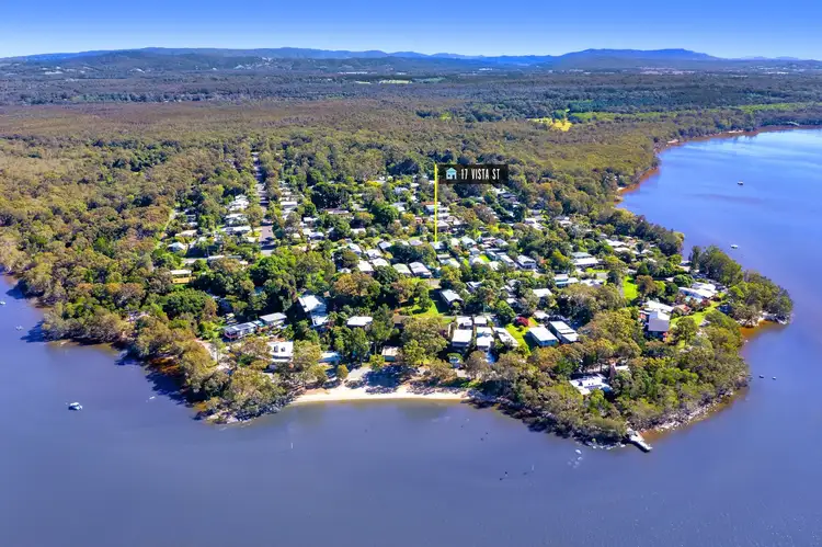 17 Vista Street, Boreen Point QLD 4565