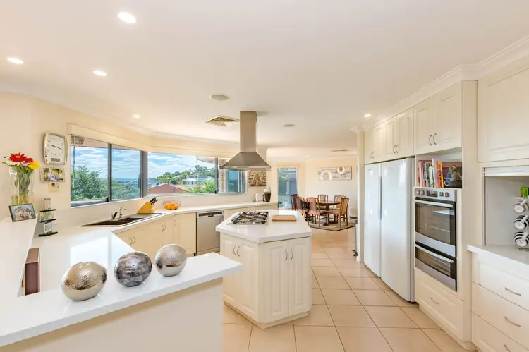 14 Sunningdale Street, South Bunbury WA 6230