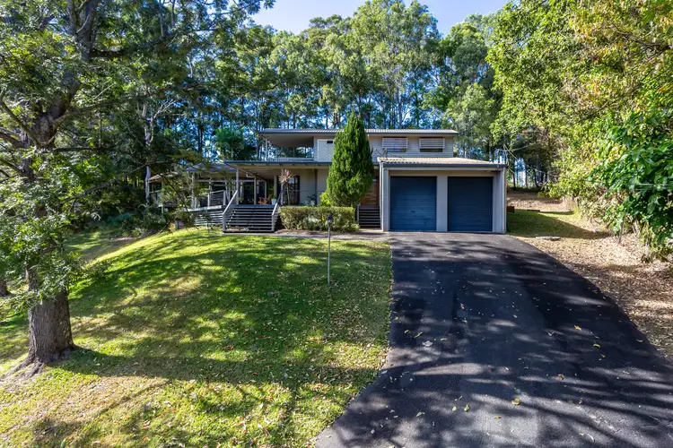 4 Coastview Crescent, Tallai QLD 4213