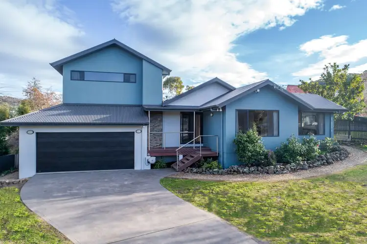 6 Beach Road, Lindisfarne TAS 7015