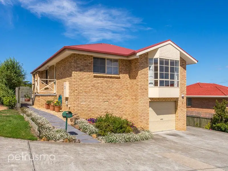 Main view of Homely unit listing, 3/5A Hill Street, Bellerive TAS 7018