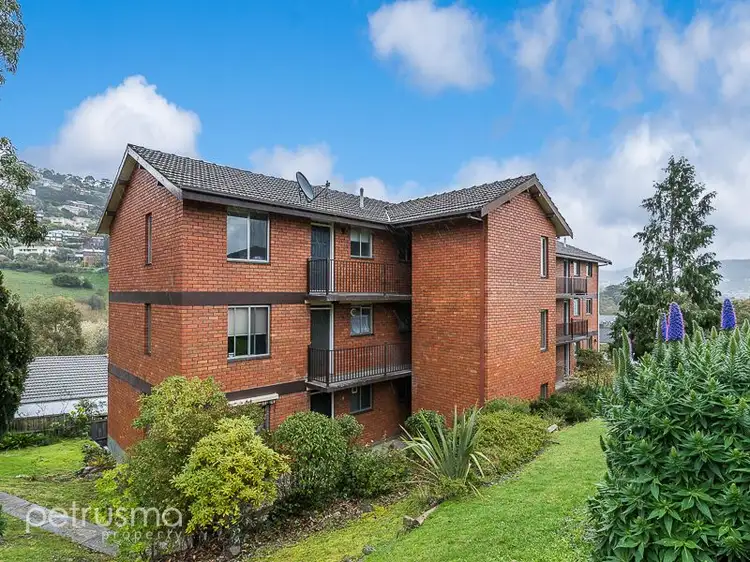 2/54 Mawhera Avenue, Sandy Bay TAS 7005