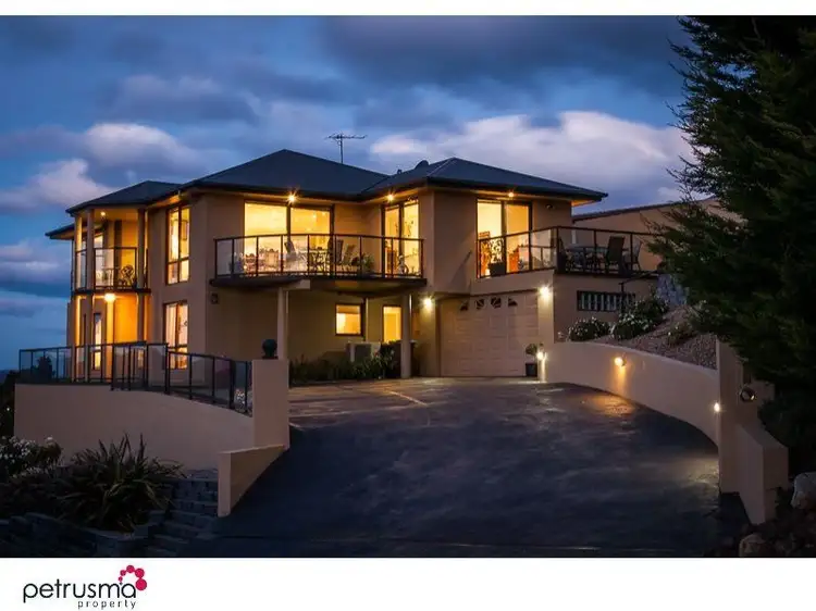 17 Officer Street, Rosetta TAS 7010