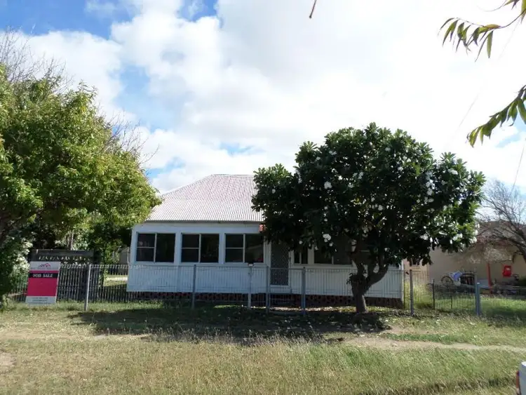 80 Powell St, Bowen QLD 4805
