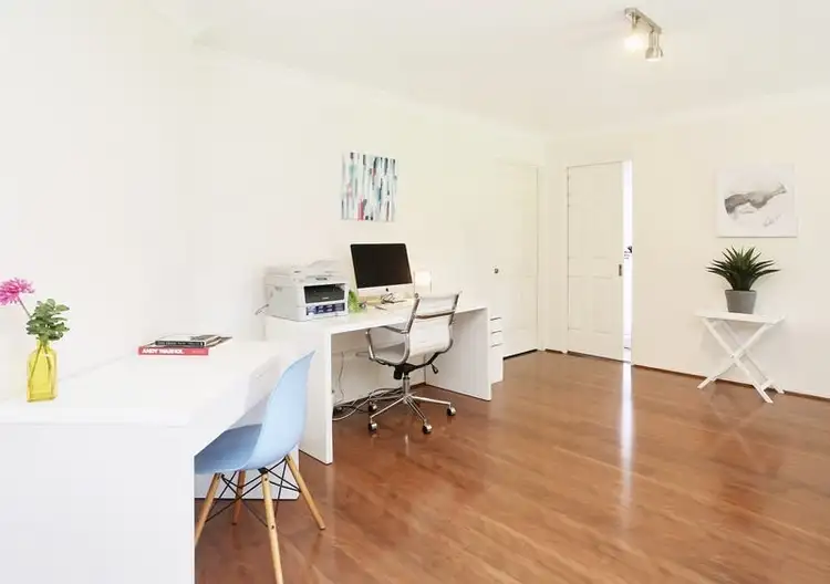 Sixth view of Homely house listing, 5 Chelsea Court, Carindale QLD 4152