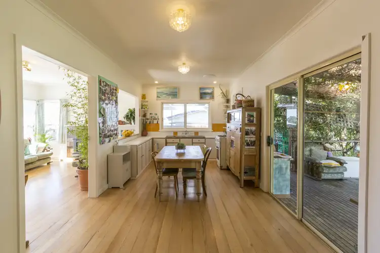 10 Canal Road, Paynesville VIC 3880