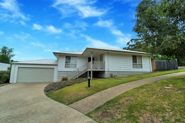 8 Themeda Place, Lilydale VIC 3140