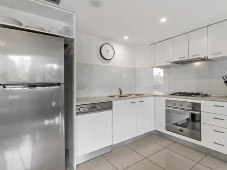 Third view of Homely apartment listing, 4/153 Lambert St, Kangaroo Point QLD 4169