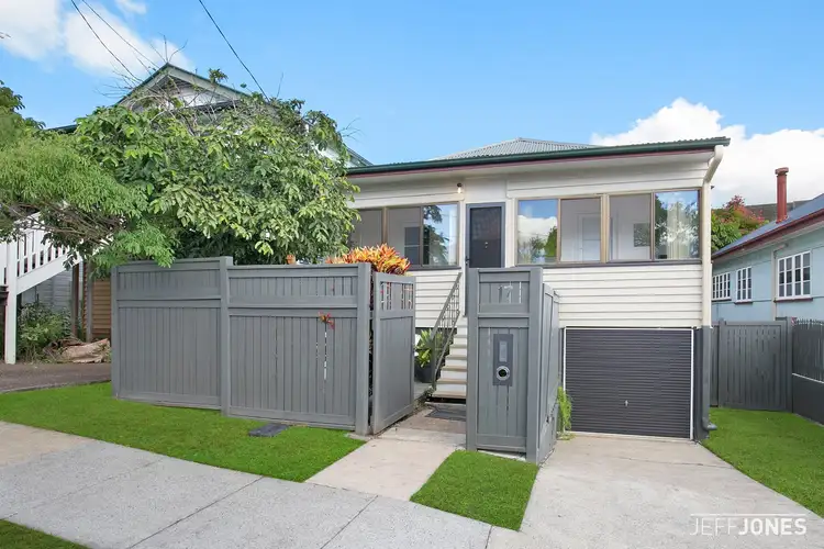 17 Harrogate Street, Woolloongabba QLD 4102