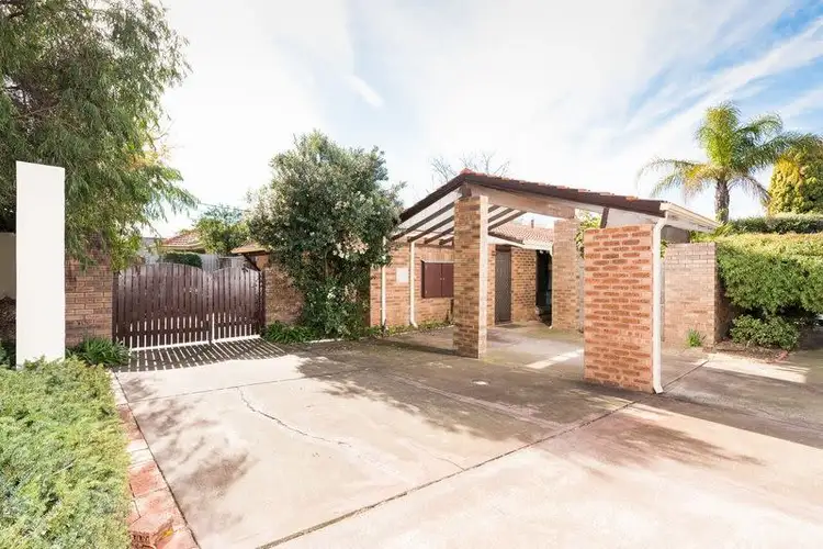1/8 Roscorla Avenue, Yokine WA 6060