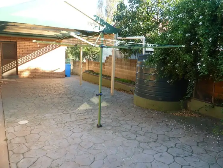 Seventh view of Homely house listing, 2 AUVALE CRESCENT, Mount Gambier SA 5290