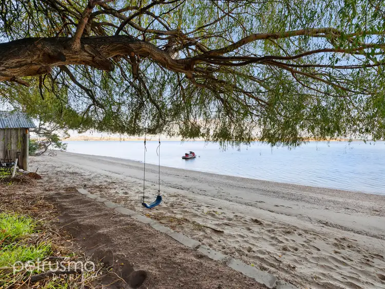 567 Shark Point Road, Penna TAS 7171