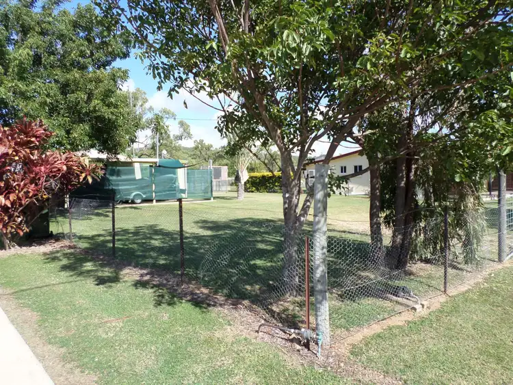 25 Pitcain Ave, Bowen QLD 4805