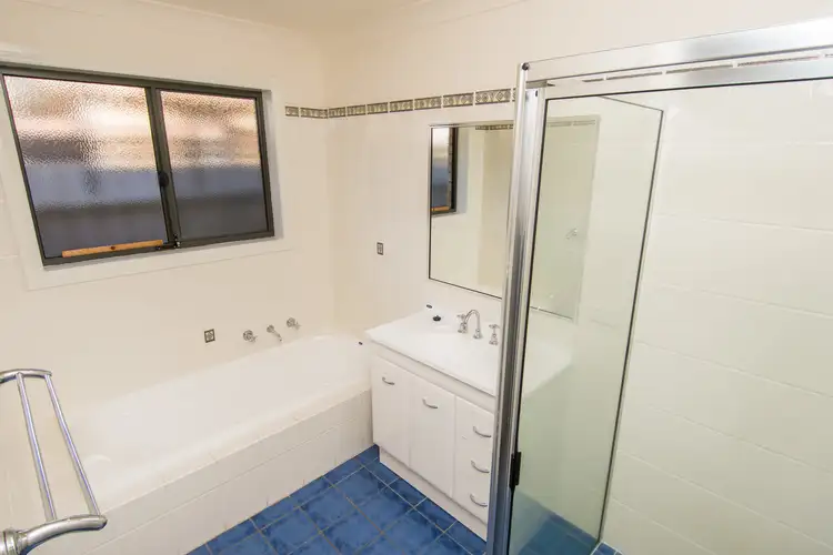 Sixth view of Homely house listing, 27 Paldi Crescent, Glenfield Park NSW 2650
