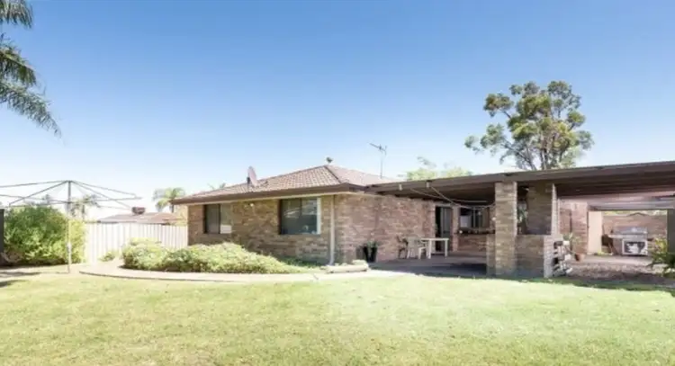 19 Christowe Drive, Swan View WA 6056