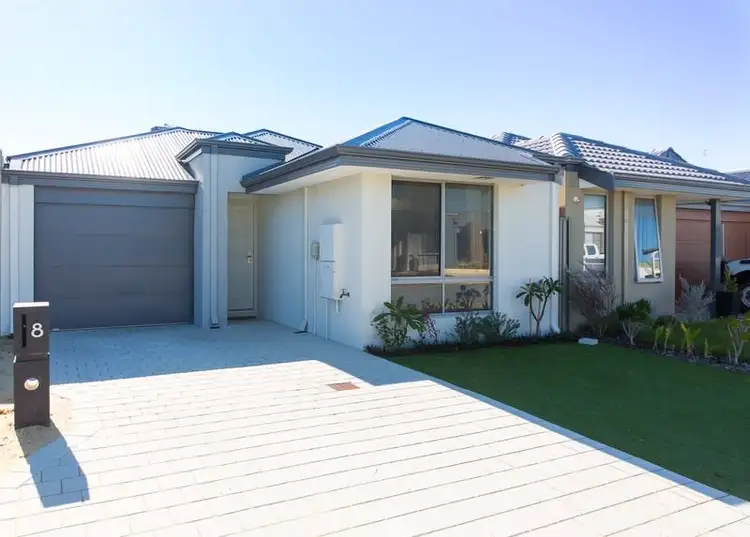 8 Hobson Loop, Piara Waters WA 6112