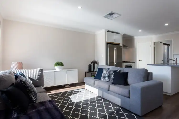 Second view of Homely house listing, 8 Hobson Loop, Piara Waters WA 6112