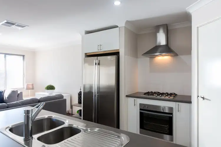 Fifth view of Homely house listing, 8 Hobson Loop, Piara Waters WA 6112