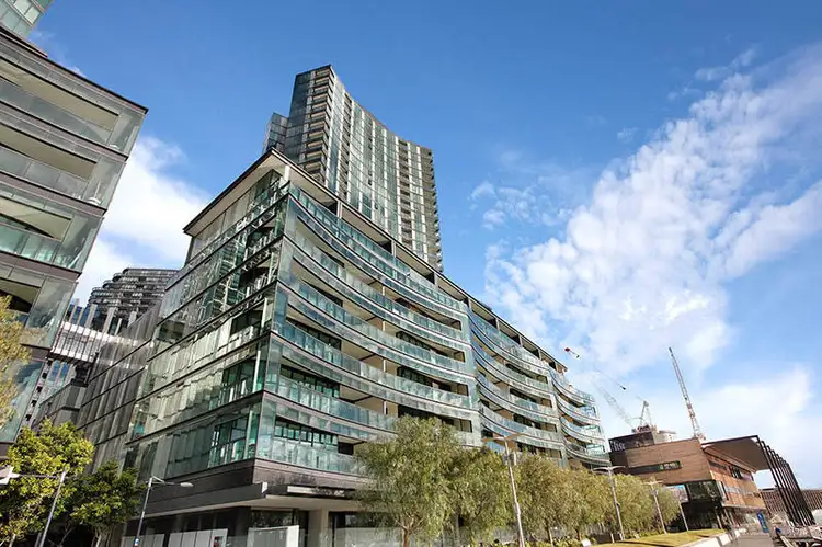 2002/9 Waterside Place, Docklands VIC 3008