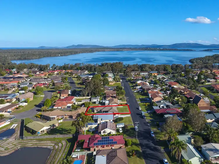 12 Tahiti Avenue, Forster NSW 2428