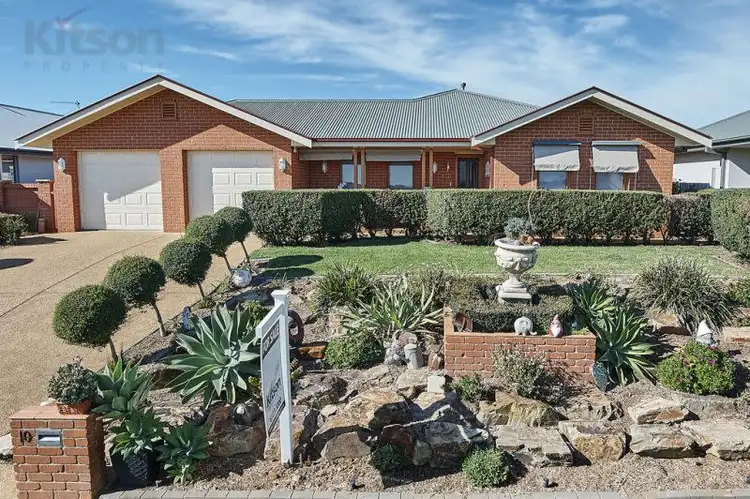 10 Yarrawah Crescent, Bourkelands NSW 2650