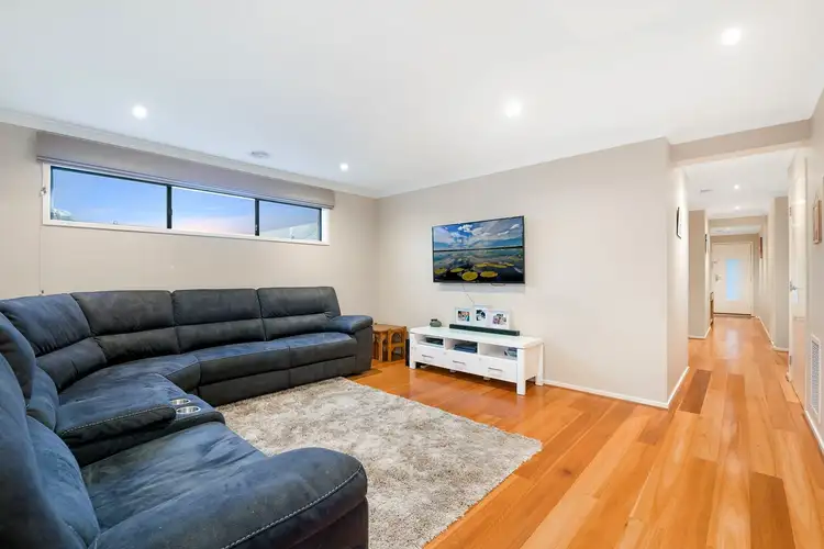 Fifth view of Homely house listing, 3 Beauchamp Way, Cranbourne East VIC 3977