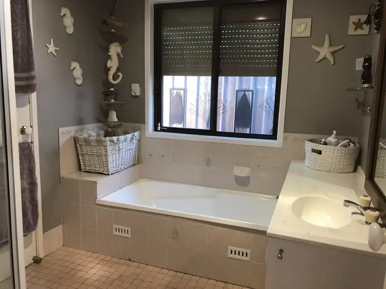 Fifth view of Homely house listing, 13 Shannon Place, Kearns NSW 2558