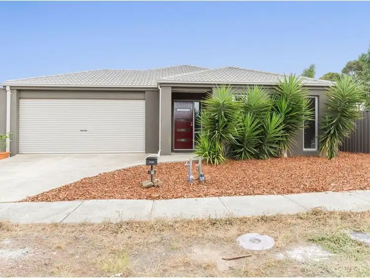 41 Brockwell Crescent, Manor Lakes VIC 3024